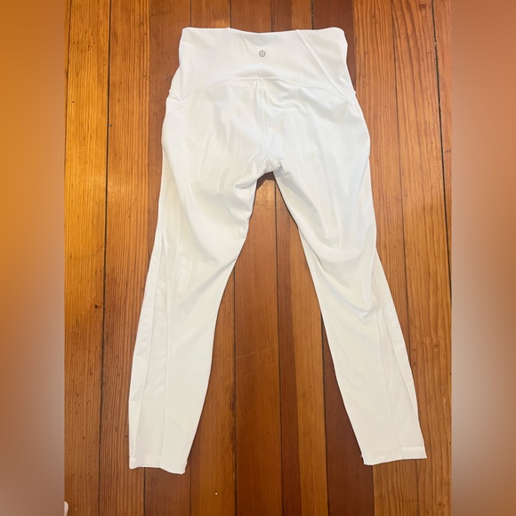 lululemon cropped leggings with mesh detail size 8 - Picture 2 of 4